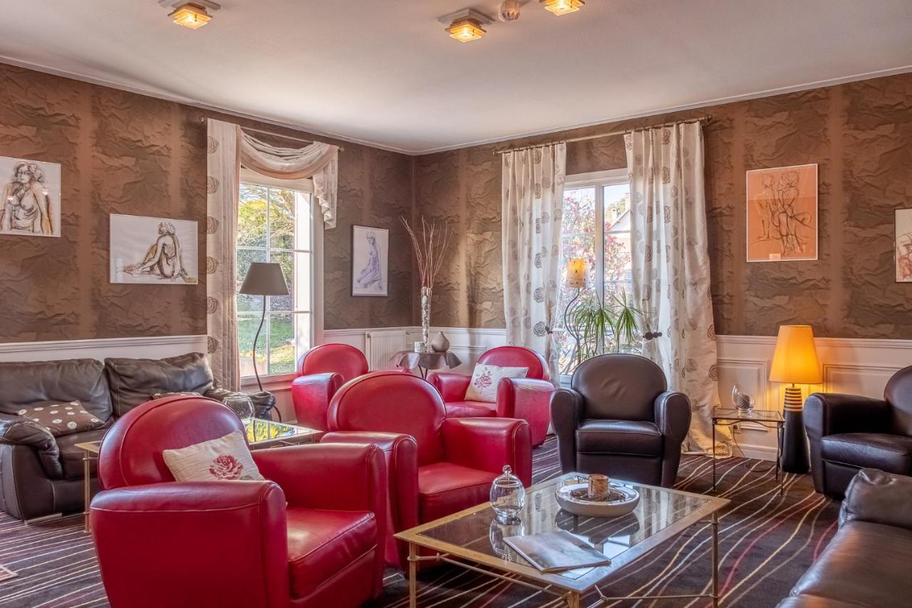 Отель Domaine De L'Echassier, The Originals Relais Шатобернар Экстерьер фото
